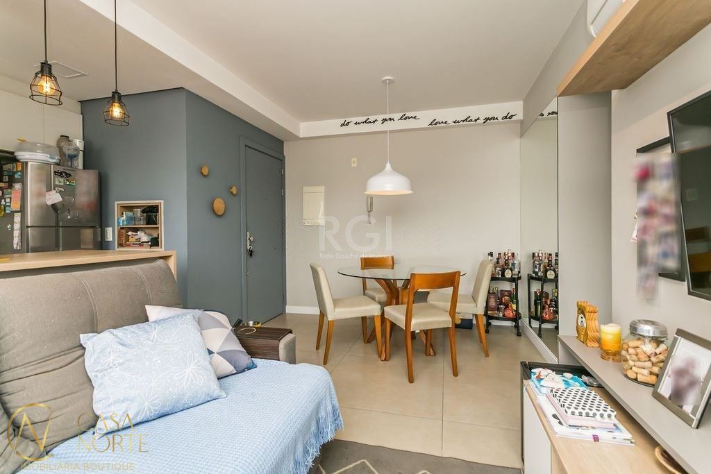 Apartamento à venda com 2 quartos, 55m², 1 suíte, 1 vaga, Rua Fonseca Ramos no bairro Medianeira em Porto Alegre