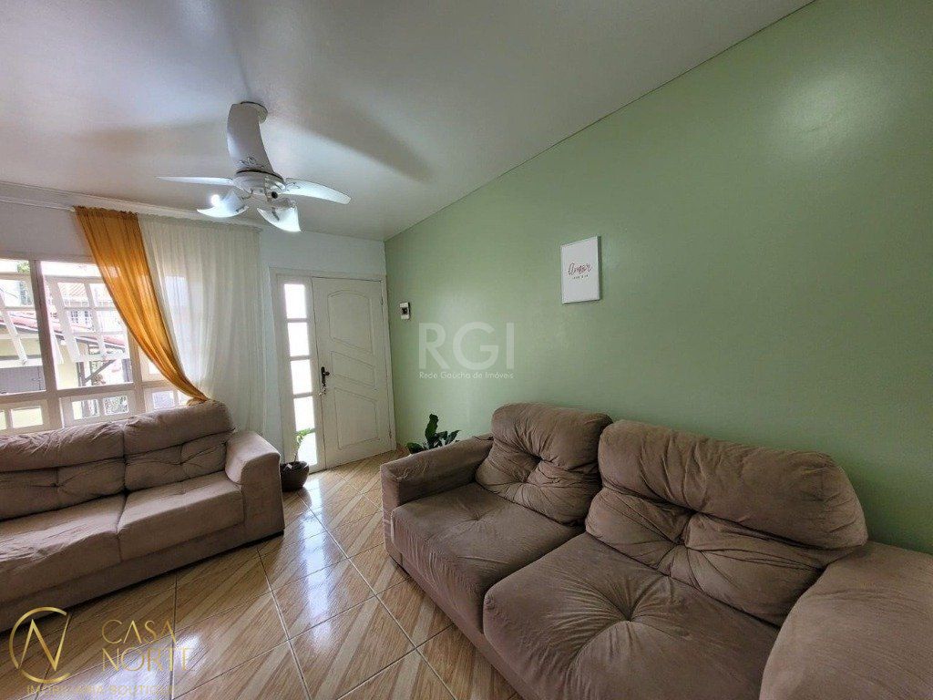 Casa à venda com 3 quartos, 220m², 1 suíte, 2 vagas, Rua Seival no bairro Vila Jardim em Porto Alegre