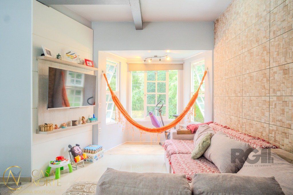 Casa de Condomínio à venda com 3 quartos, 80m², 2 vagas, Rua Amapa no bairro Vila Nova em Porto Alegre