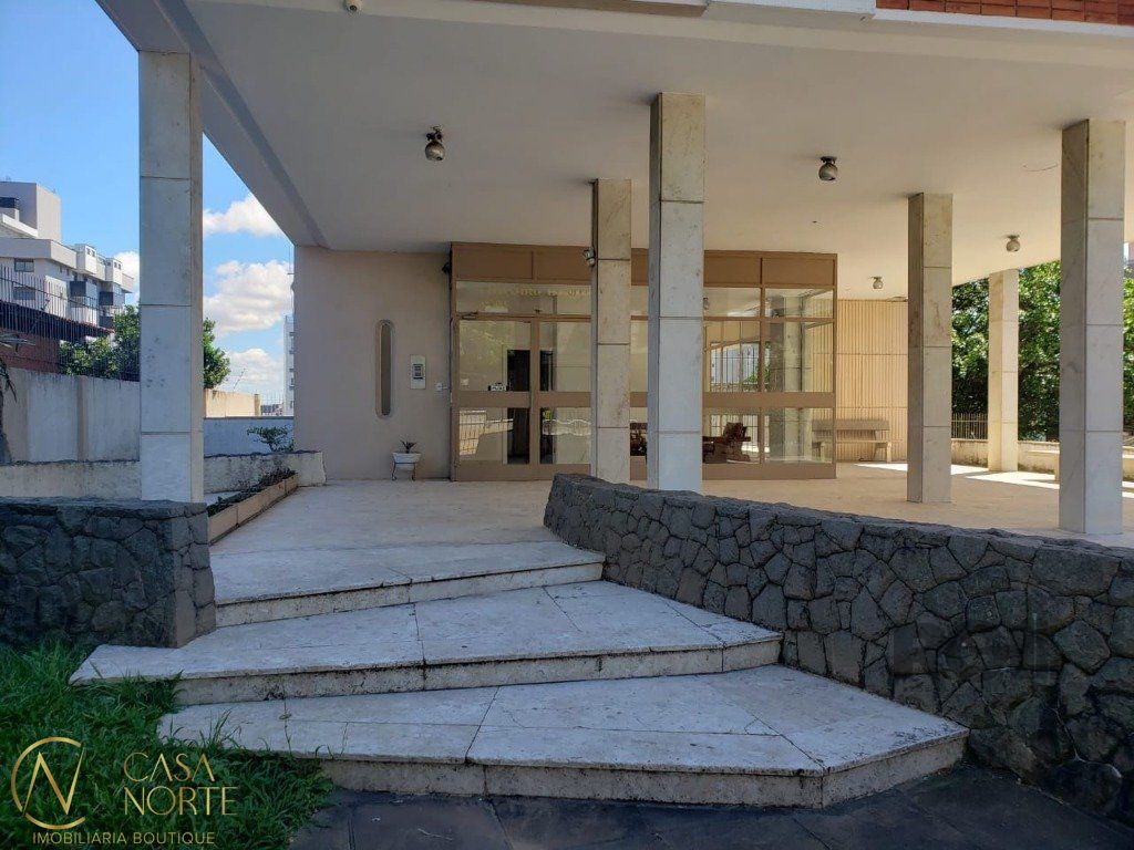 Apartamento à venda com 3 quartos, 120m², 1 vaga, Avenida Carlos Gomes no bairro Petrópolis em Porto Alegre