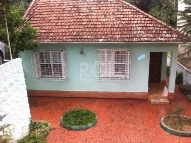 Terreno à venda  com 320m², Rua Silverio Souto no bairro Teresópolis em Porto Alegre