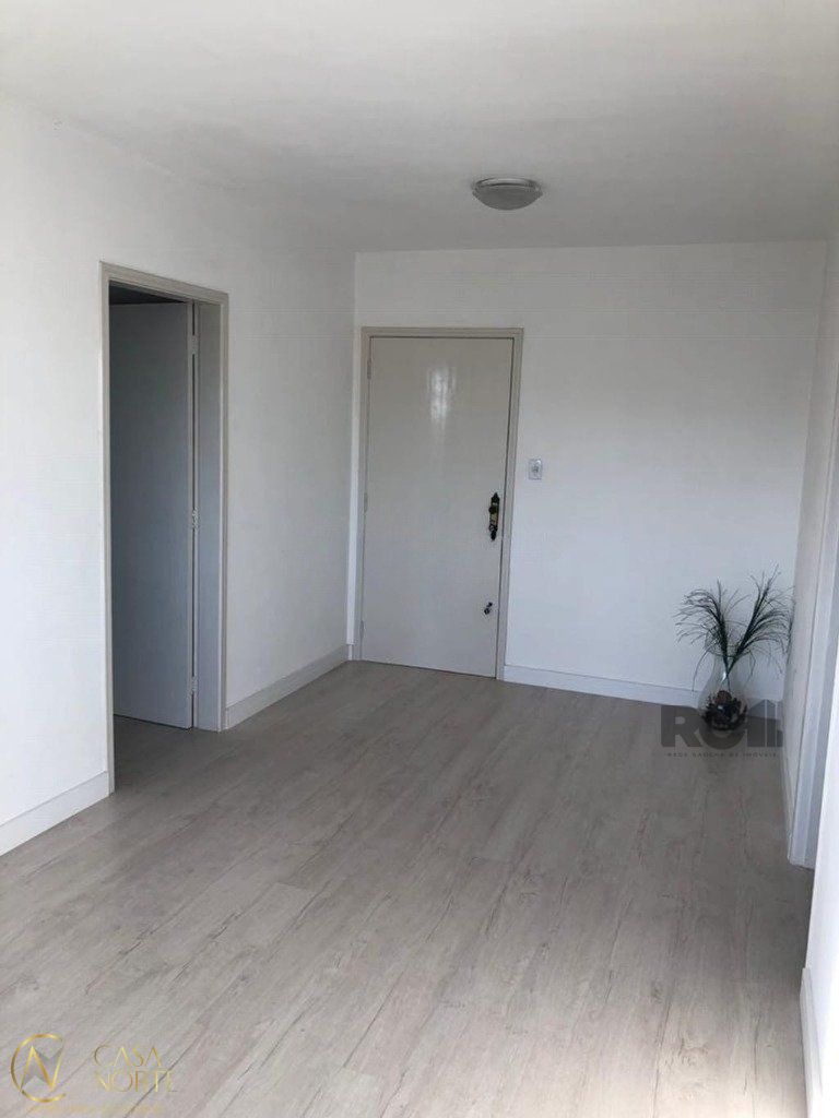 Apartamento à venda com 2 quartos, 58m², 1 vaga, Rua Piaui no bairro Santa Maria Goretti em Porto Alegre