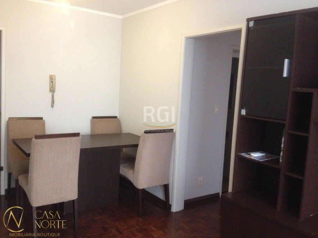 Apartamento à venda com 2 quartos, 67m², 1 vaga, Rua Carazinho no bairro Petrópolis em Porto Alegre