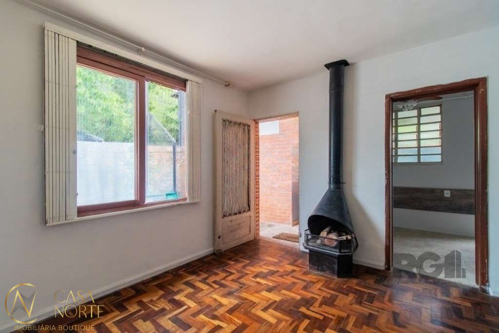 Casa à venda com 3 quartos, 150m², 1 vaga, Rua João Fernandes Soares no bairro Santa Tereza em Porto Alegre
