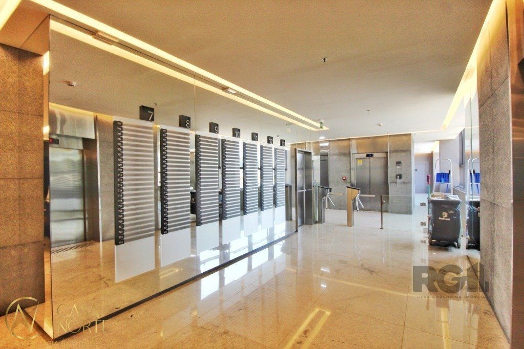 Sala Comercial à venda , 38m², Rua Coronel Aparício Borges no bairro Glória em Porto Alegre
