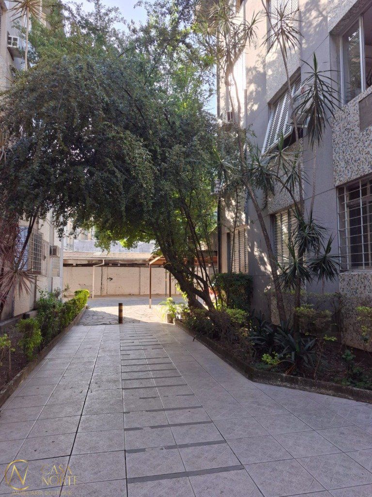 Apartamento à venda com 3 quartos, 77m², Rua Silveiro no bairro Menino Deus em Porto Alegre