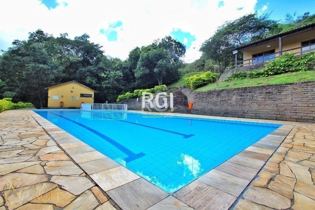 Apartamento à venda com 3 quartos, 122m², 1 suíte, 2 vagas, Rua Costa Lima no bairro Nonoai em Porto Alegre