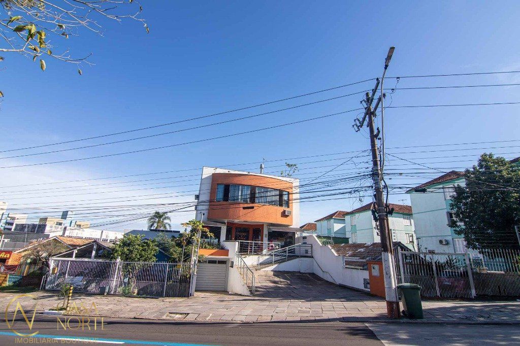 Prédio Comercial à venda , 500m², 7 vagas, Avenida da Cavalhada no bairro Cavalhada em Porto Alegre
