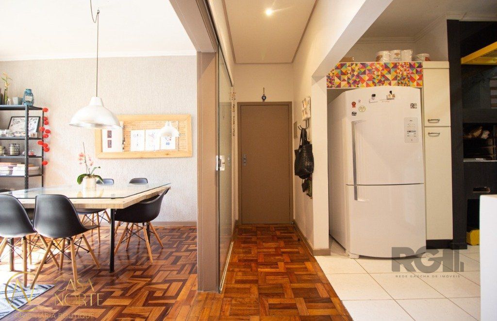 Apartamento à venda com 3 quartos, 81m², 1 suíte, 3 vagas, Rua Barão do Amazonas no bairro Petrópolis em Porto Alegre