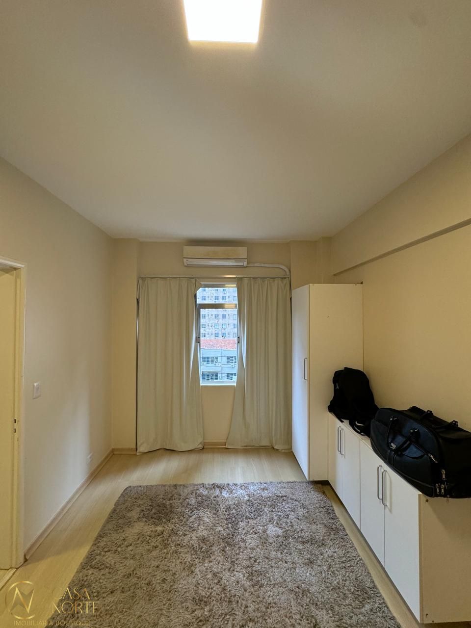 Apartamento à venda com 1 quarto, 43m², Rua Vigário José Inácio no bairro Centro Histórico em Porto Alegre