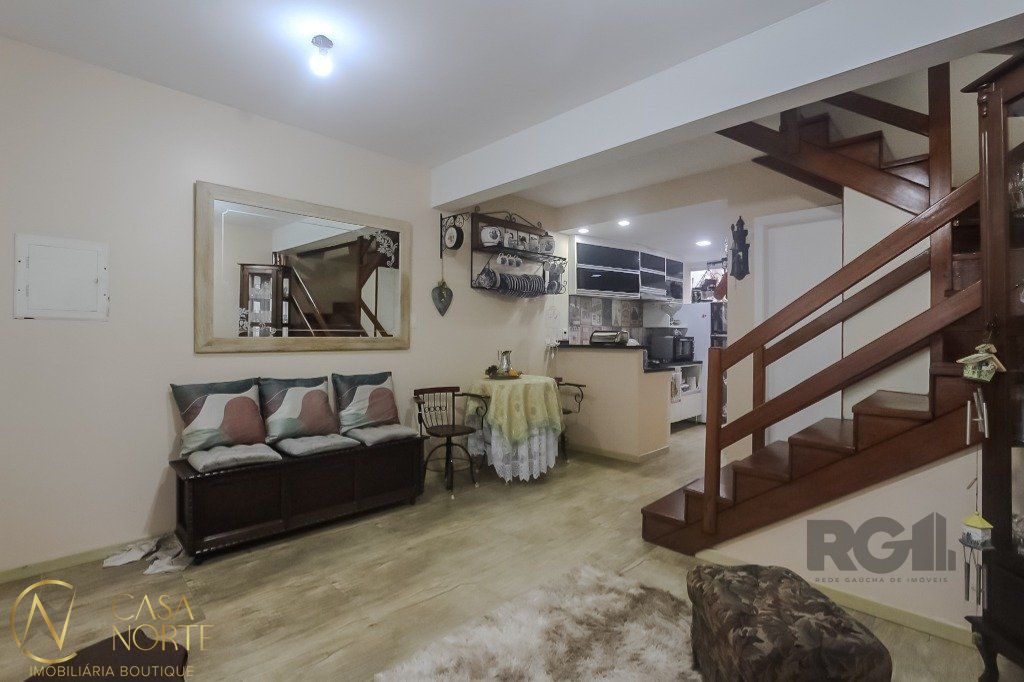 Casa de Condomínio à venda com 2 quartos, 77m², 2 suítes, 2 vagas, Avenida José Aloísio Filho no bairro Humaitá em Porto Alegre