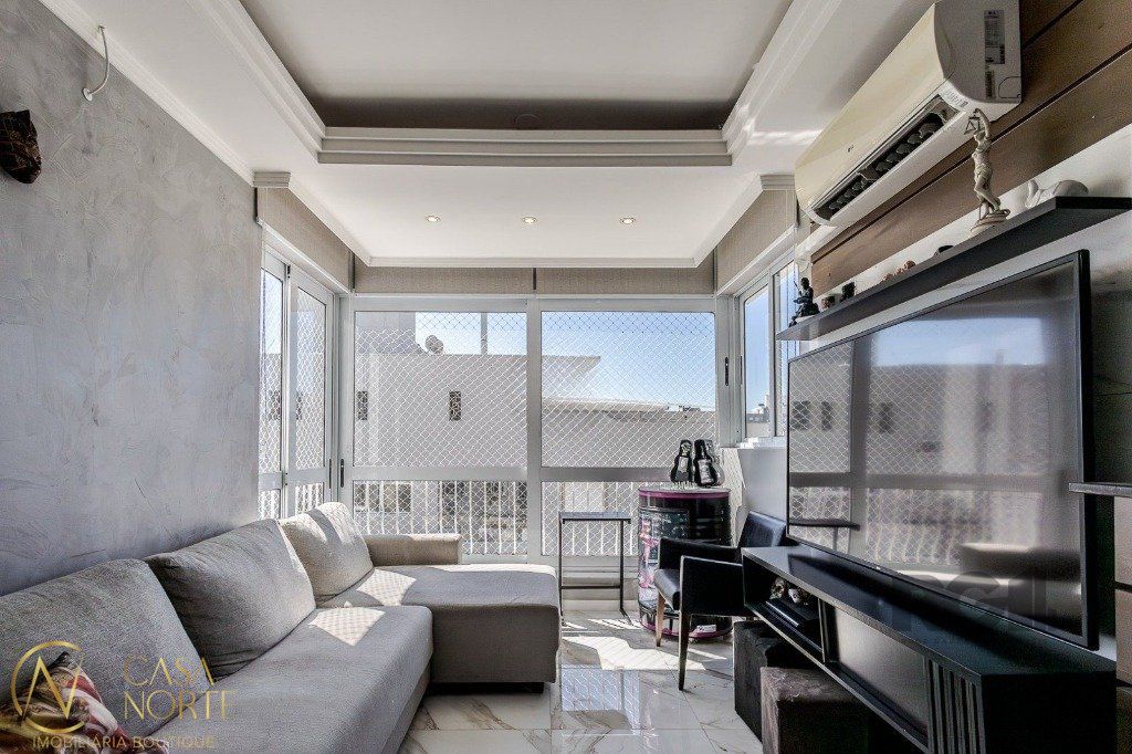 Apartamento à venda com 2 quartos, 61m², 1 suíte, 1 vaga, Rua Visconde de Inhauma no bairro Azenha em Porto Alegre