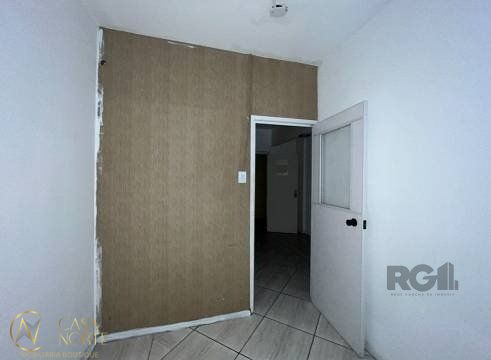 Sala Comercial à venda , 22m², Avenida Alberto Bins no bairro Centro Histórico em Porto Alegre