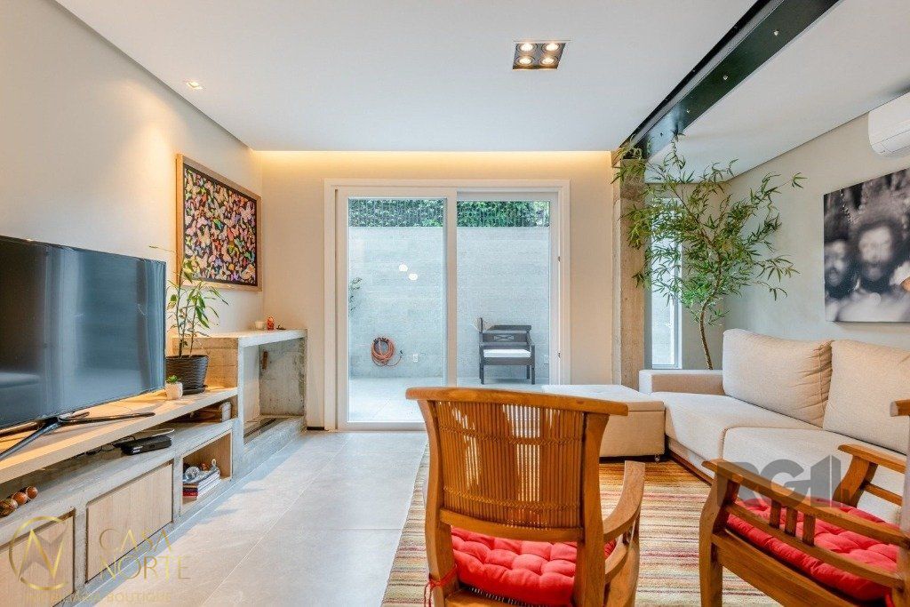 Apartamento à venda com 3 quartos, 369m², 1 suíte, 4 vagas, Rua Carlos Trein Filho no bairro Auxiliadora em Porto Alegre