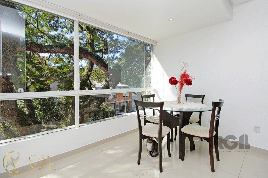 Apartamento à venda com 2 quartos, 82m², 2 suítes, 1 vaga, Rua Roque Gonzales no bairro Jardim  Botânico em Porto Alegre