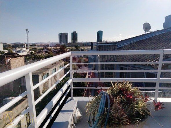 Cobertura à venda com 2 quartos, 120m², 1 suíte, Rua Jatai no bairro Cristal em Porto Alegre