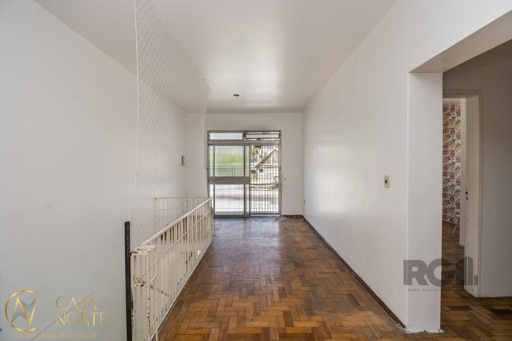 Casa à venda com 4 quartos, 132m², Rua Espirito Santo no bairro Centro Histórico em Porto Alegre