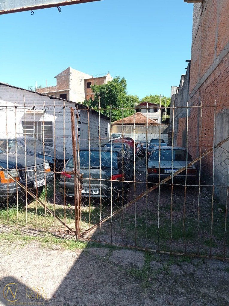 Terreno à venda , 300m², Avenida Antônio Carvalho no bairro Jardim Carvalho em Porto Alegre