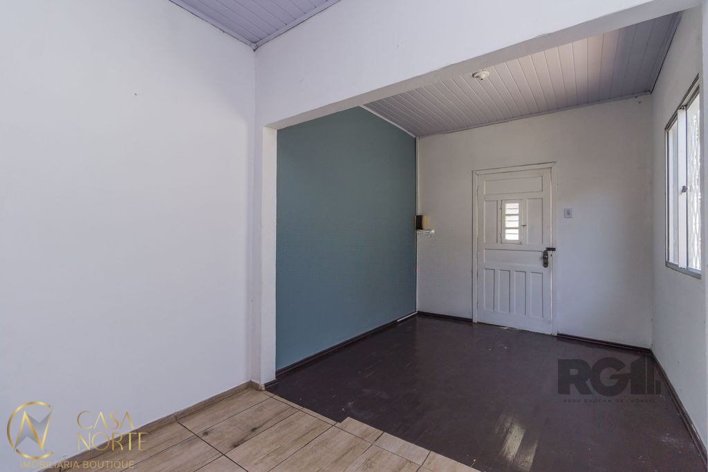 Casa à venda com 5 quartos, 160m², 3 vagas, Avenida Toledo Piza no bairro Sarandi em Porto Alegre