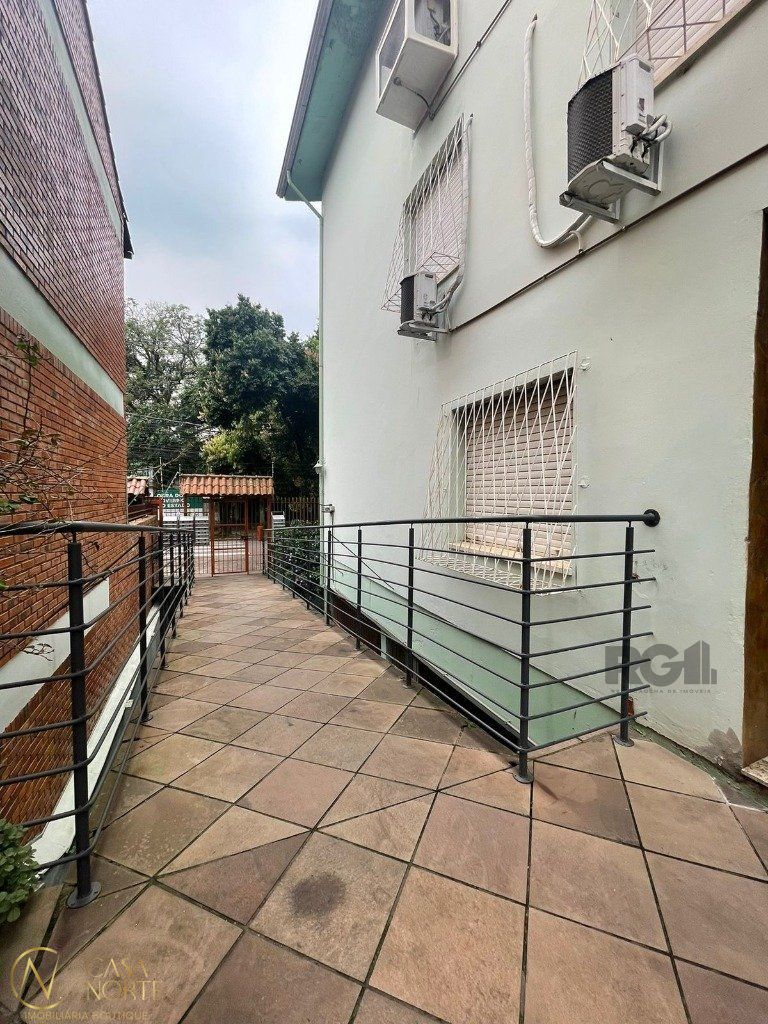 Apartamento à venda com 2 quartos, 69m², 1 vaga, Avenida Arnaldo Bohrer no bairro Teresópolis em Porto Alegre