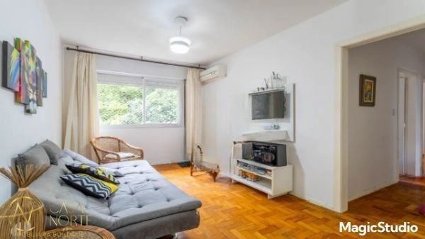 Apartamento à venda com 3 quartos, 63m², 1 vaga, Rua Professor Álvaro Alvim no bairro Rio Branco em Porto Alegre