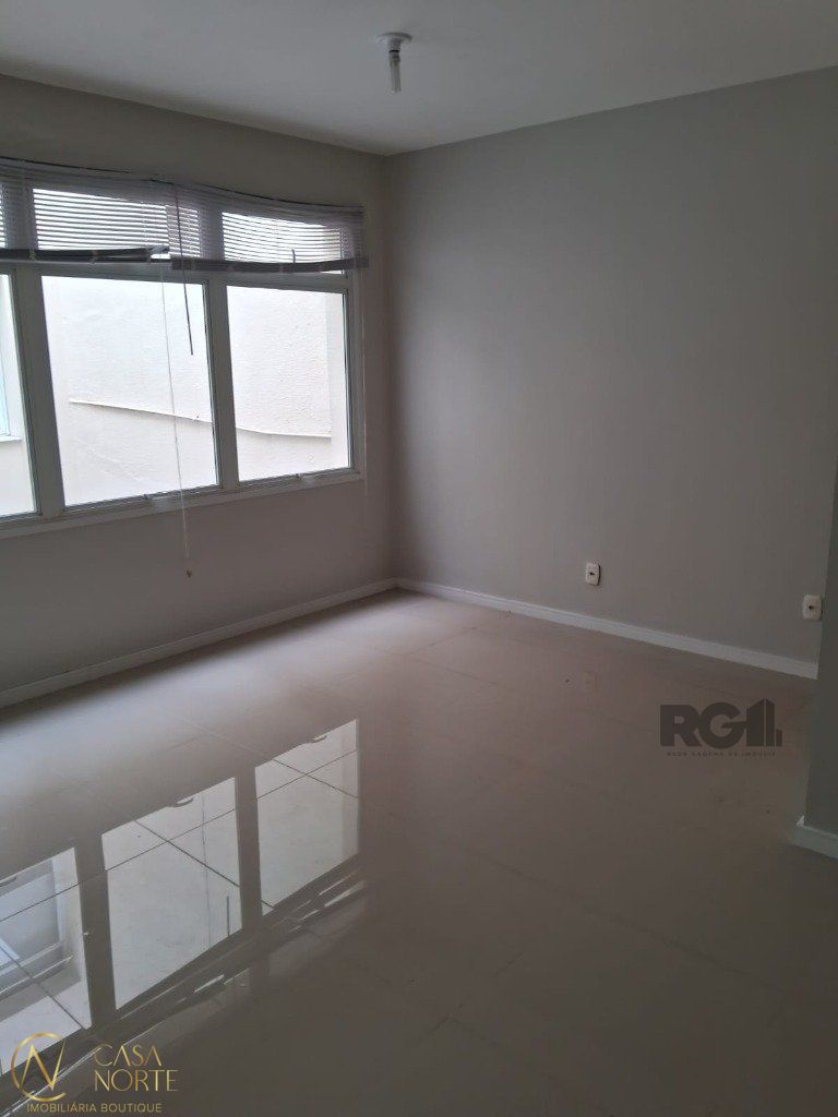 Sala Comercial à venda , 21m², Avenida Alegrete no bairro Petrópolis em Porto Alegre