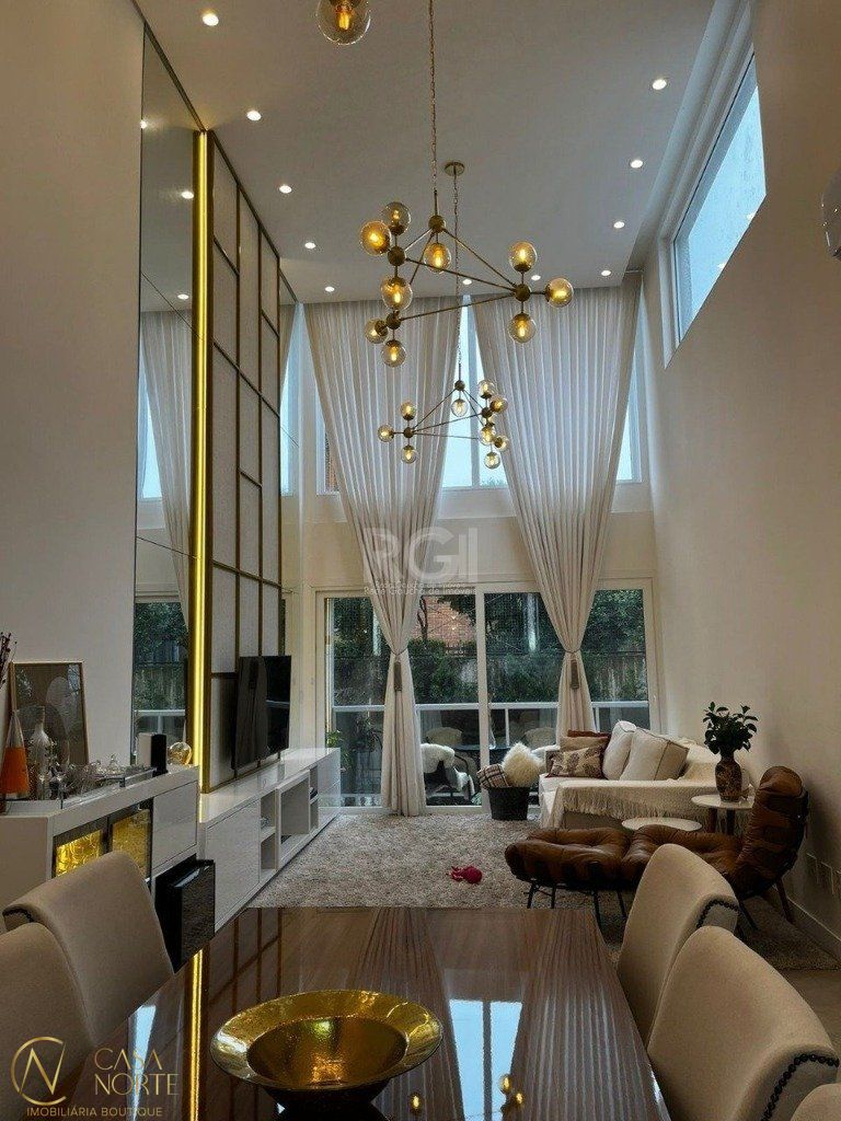 Apartamento à venda com 2 quartos, 96m², 2 suítes, 2 vagas, Avenida General Barreto Viana no bairro Chácara das Pedras em Porto Alegre