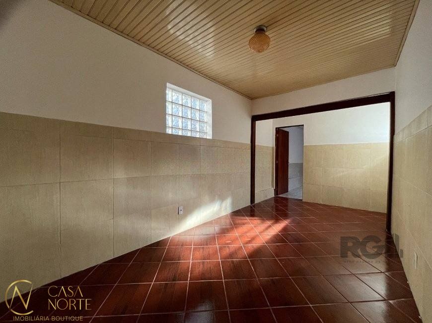 Casa à venda com 3 quartos, 160m², 1 suíte, 3 vagas, Rua Doutor Miguel Vieira Ferreira no bairro Ipanema em Porto Alegre