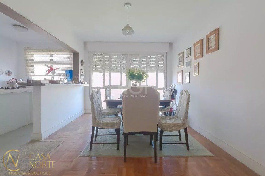 Apartamento à venda com 3 quartos, 140m², 1 suíte, 1 vaga, Rua Dona Leonor no bairro Rio Branco em Porto Alegre