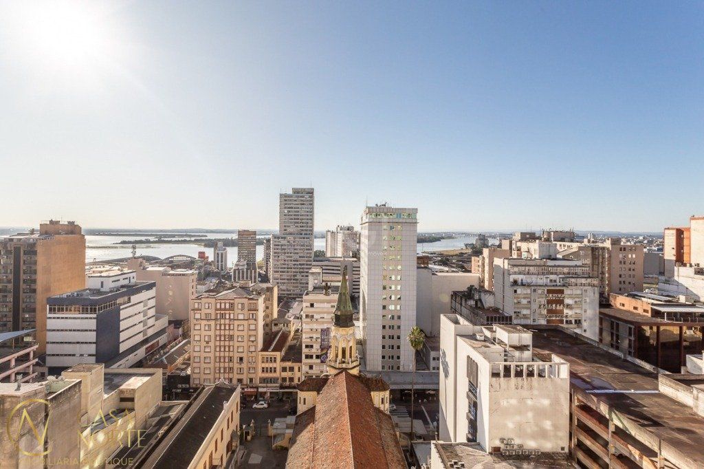 Apartamento à venda com 4 quartos, 207m², 1 vaga, Praça Dom Feliciano no bairro Centro Histórico em Porto Alegre