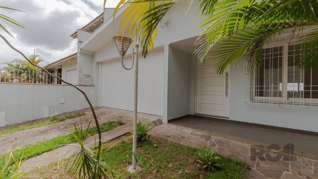 Casa à venda com 3 quartos, 230m², 1 suíte, 2 vagas, Rua Doutor Danilo Antônio Zaffari no bairro Sarandi em Porto Alegre