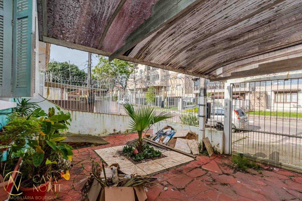 Casa à venda com 3 quartos, 86m², Rua Professor Clemente Pinto no bairro Medianeira em Porto Alegre