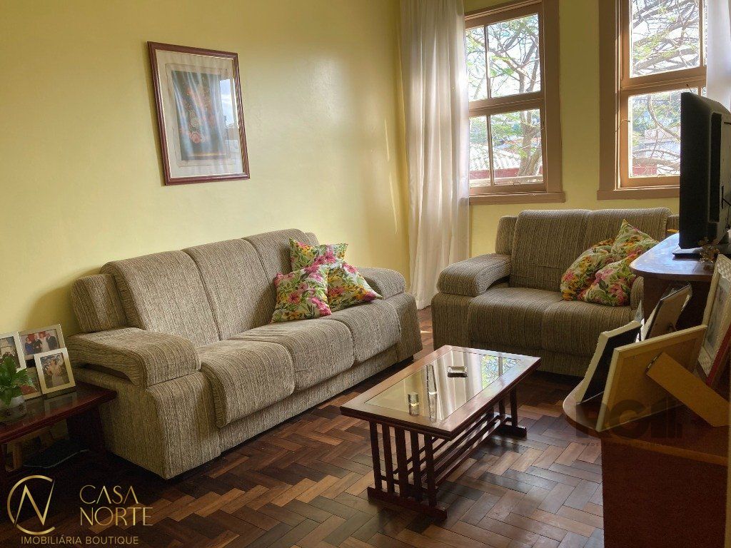 Apartamento à venda com 3 quartos, 90m², Avenida Ipiranga no bairro Partenon em Porto Alegre