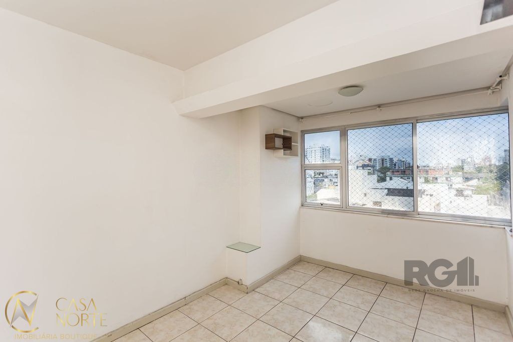 Cobertura à venda com 3 quartos, 150m², 1 suíte, Avenida da Azenha no bairro Azenha em Porto Alegre