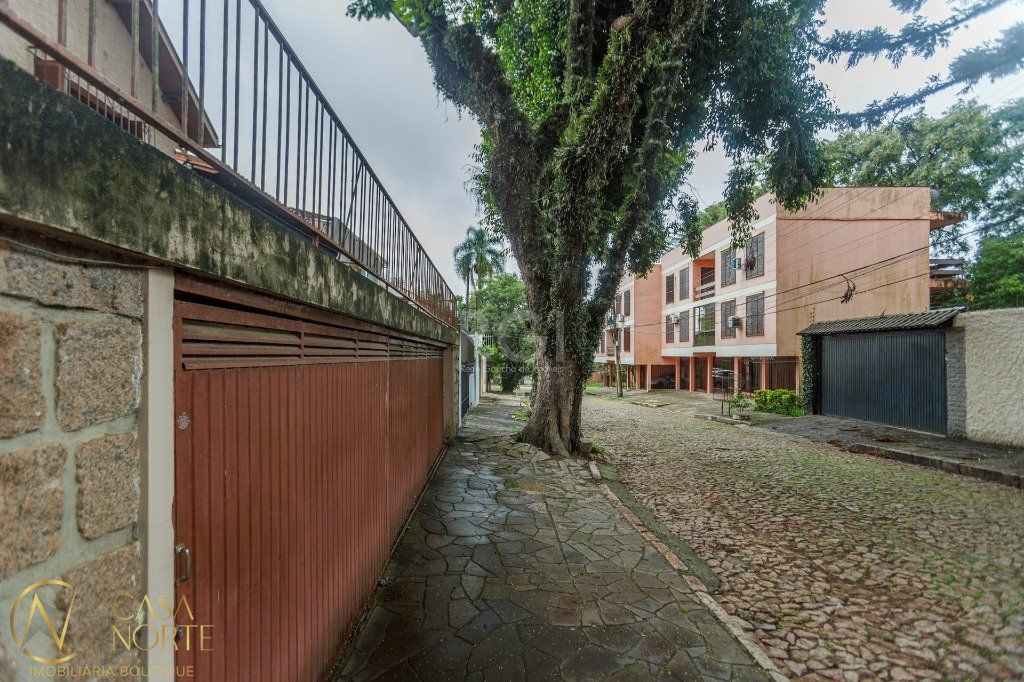 Terreno à venda , 570m², Rua Cezimbra Jaques no bairro Medianeira em Porto Alegre