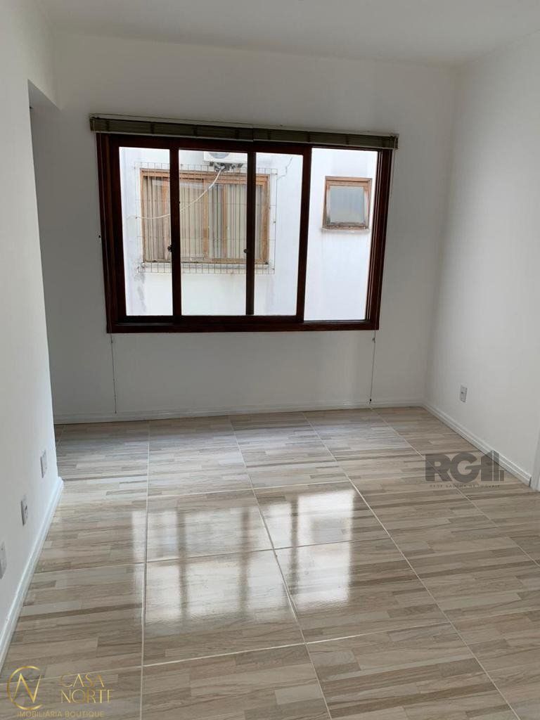 Apartamento à venda com 1 quarto, 38m², 1 vaga, Avenida Lavras no bairro Petrópolis em Porto Alegre