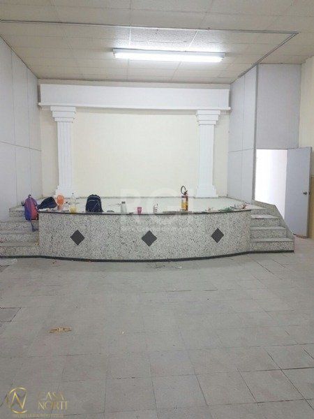Pavilhão à venda , 740m², Rua Coronel Aparício Borges no bairro Glória em Porto Alegre