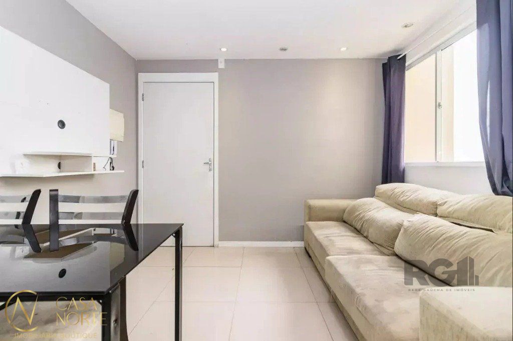 Apartamento à venda com 2 quartos, 42m², 1 vaga, Rua Intendente Alfredo Azevedo no bairro Glória em Porto Alegre