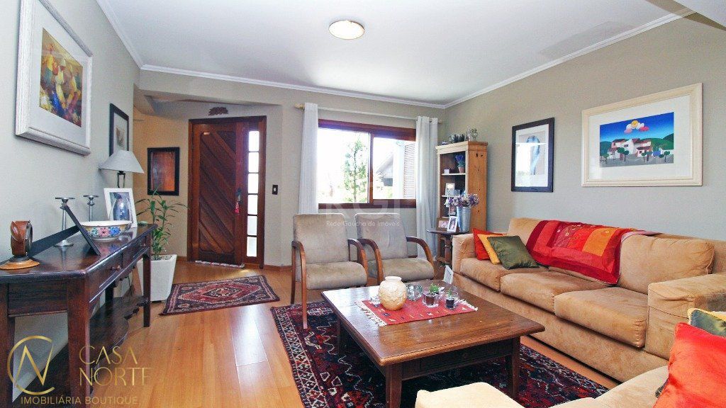 Casa à venda com 3 quartos, 195m², 1 suíte, 2 vagas, Rua Dona Lida Monteiro no bairro Teresópolis em Porto Alegre