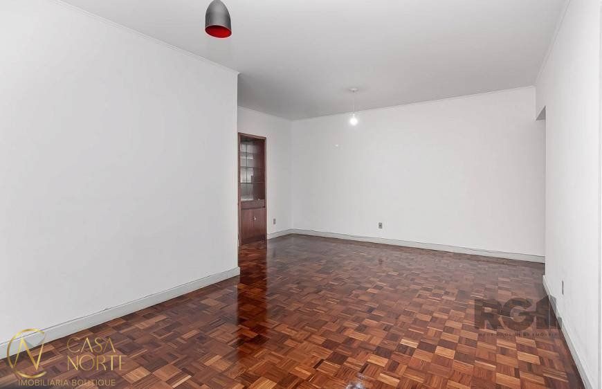 Apartamento à venda com 2 quartos, 107m², 1 suíte, 1 vaga, Rua Vinte e Quatro de Outubro no bairro Auxiliadora em Porto Alegre