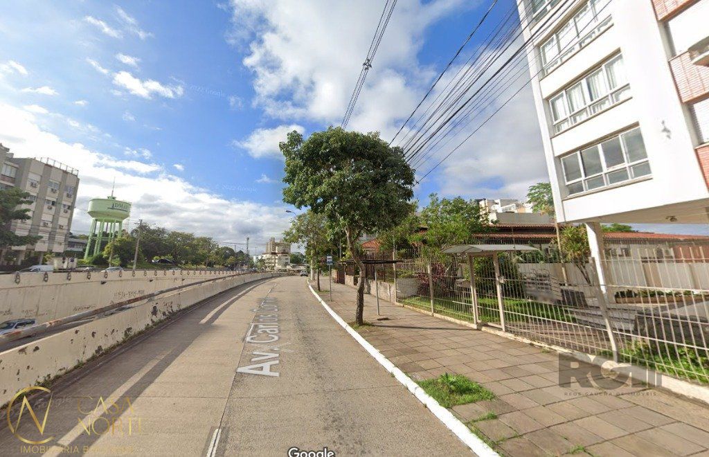 Apartamento à venda com 3 quartos, 120m², 1 vaga, Avenida Carlos Gomes no bairro Petrópolis em Porto Alegre