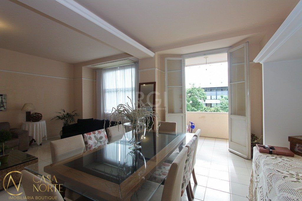 Apartamento à venda com 3 quartos, 200m², Avenida Borges de Medeiros no bairro Centro Histórico em Porto Alegre