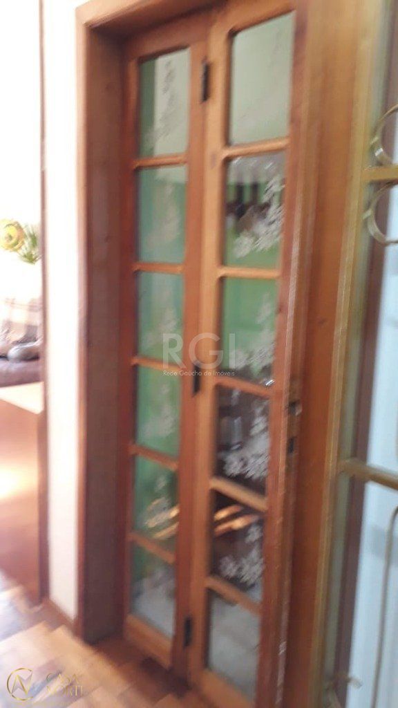 Apartamento à venda com 3 quartos, 75m², 1 vaga, Avenida Capivari no bairro Cristal em Porto Alegre