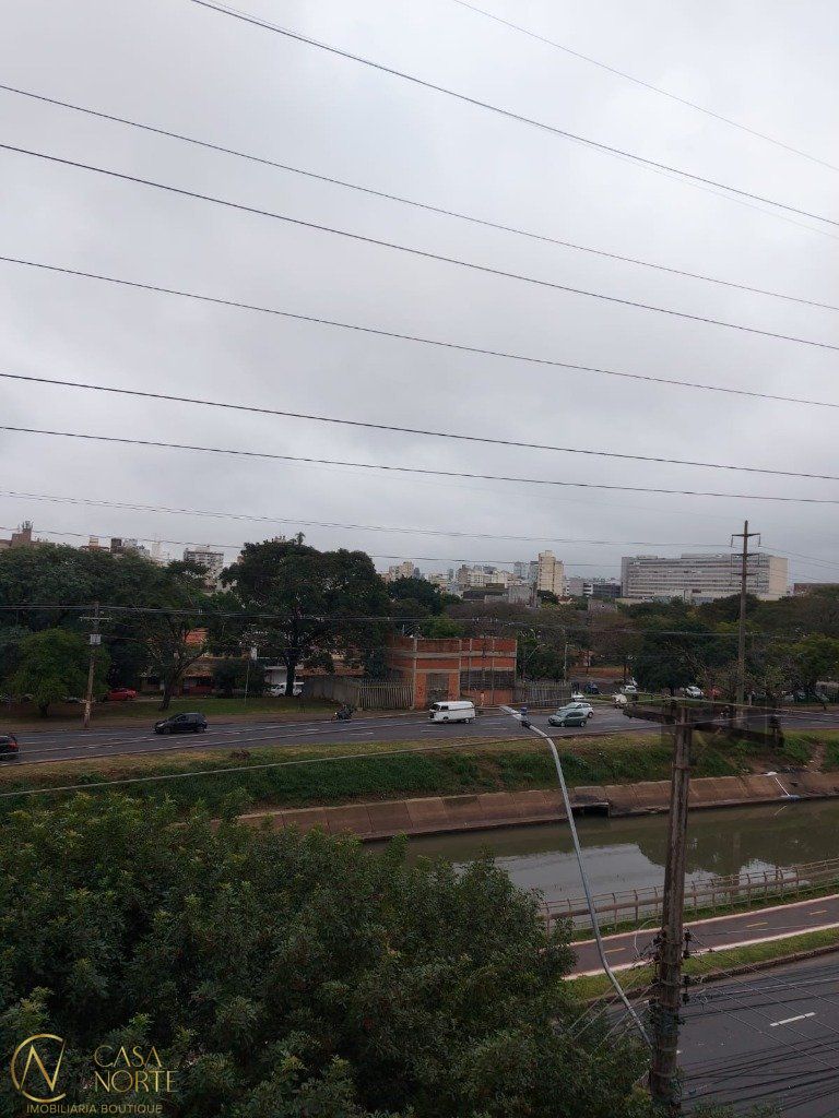 Apartamento à venda com 2 quartos, 72m², Avenida Ipiranga no bairro Azenha em Porto Alegre