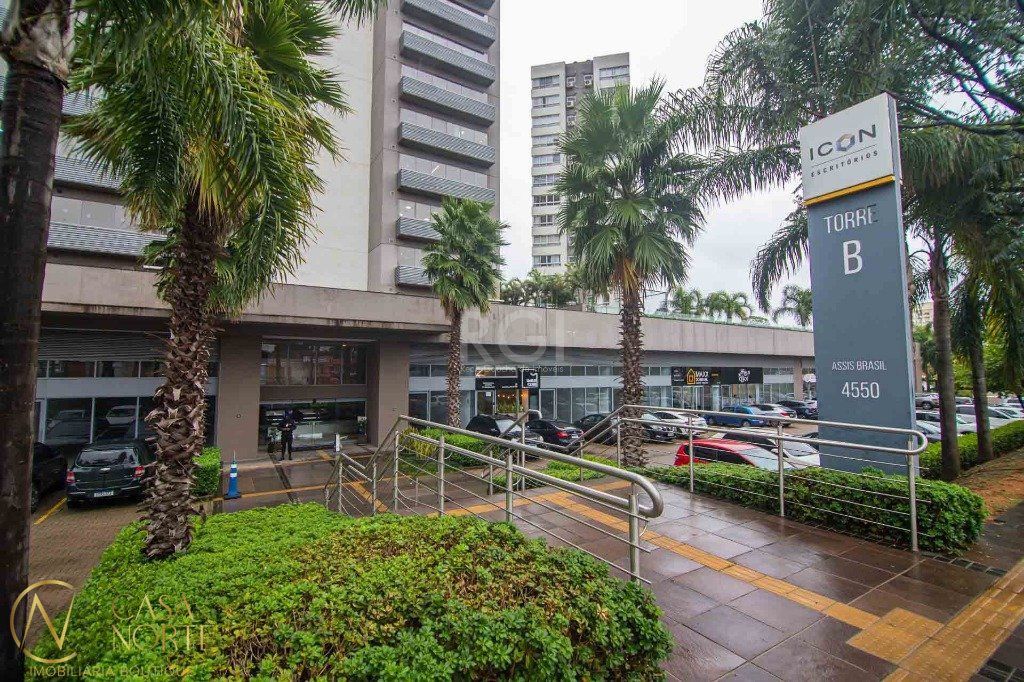 Sala Comercial à venda , 46m², Avenida Assis Brasil no bairro São Sebastião em Porto Alegre