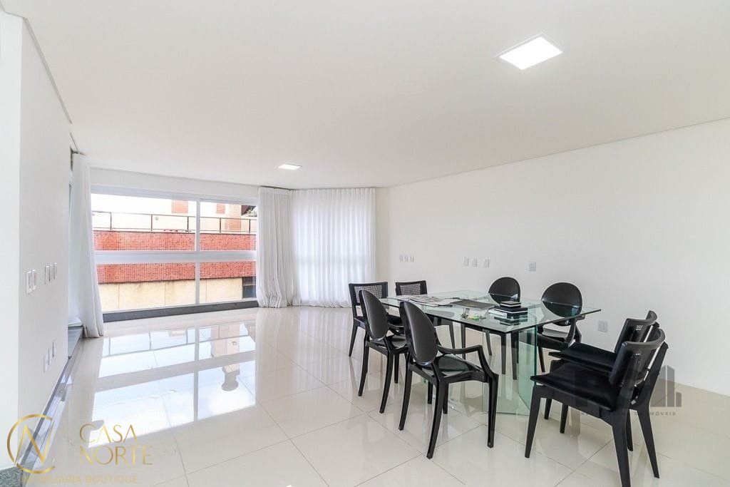Cobertura à venda com 3 quartos, 238m², 1 suíte, 2 vagas, Avenida Icaraí no bairro Cristal em Porto Alegre