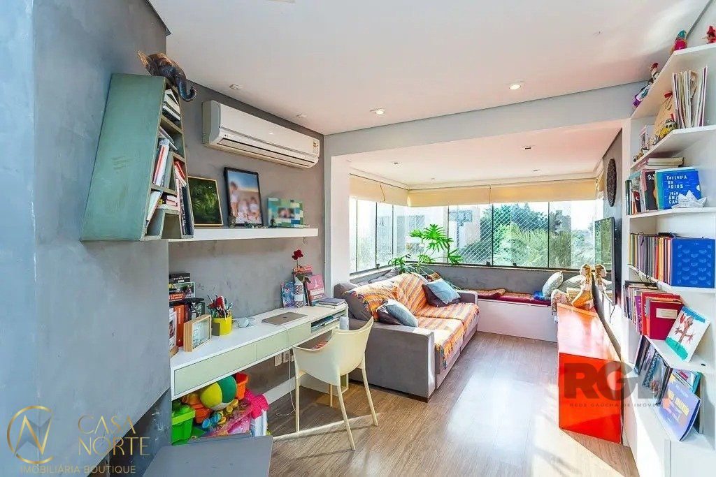 Apartamento à venda com 2 quartos, 90m², 1 suíte, 2 vagas, Rua Marquês do Pombal no bairro Moinhos de Vento em Porto Alegre