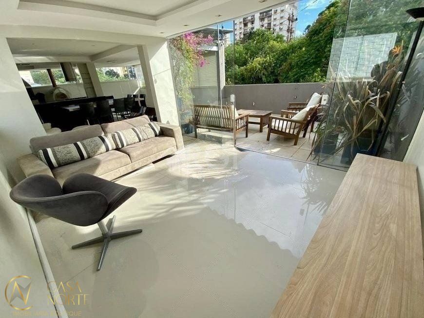 Cobertura à venda com 3 quartos, 171m², 2 vagas, Rua Portugal no bairro São João em Porto Alegre
