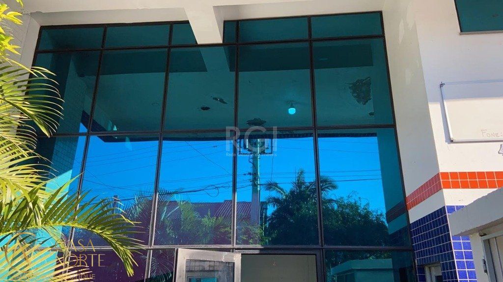 Prédio Comercial à venda , 742m², 3 vagas, Rua Florinha no bairro Cavalhada em Porto Alegre