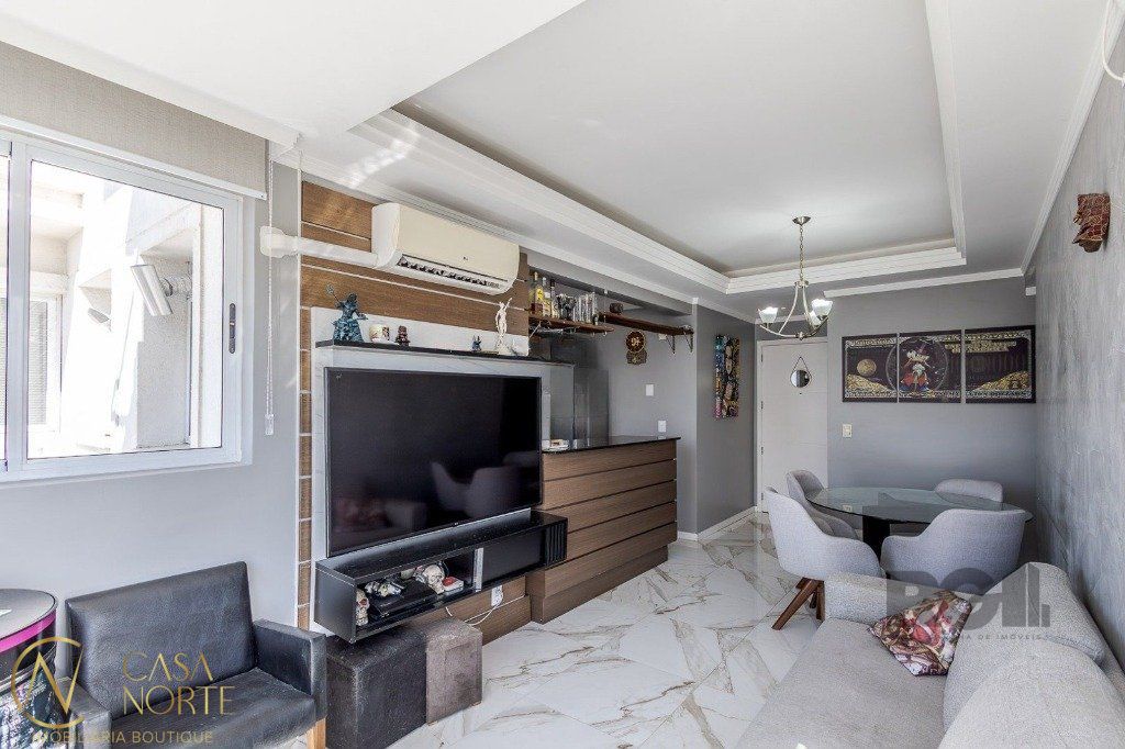 Apartamento à venda com 2 quartos, 61m², 1 suíte, 1 vaga, Rua Visconde de Inhauma no bairro Azenha em Porto Alegre